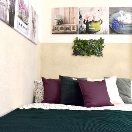 Apartment In Прага Экстерьер фото
