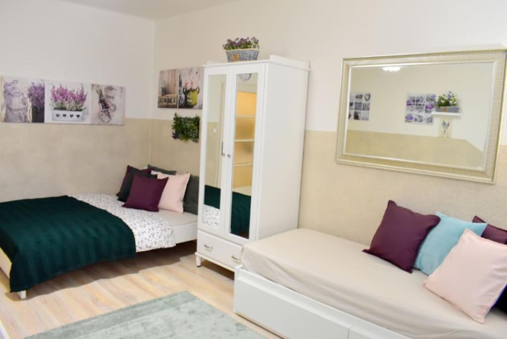 Apartment In Прага Экстерьер фото