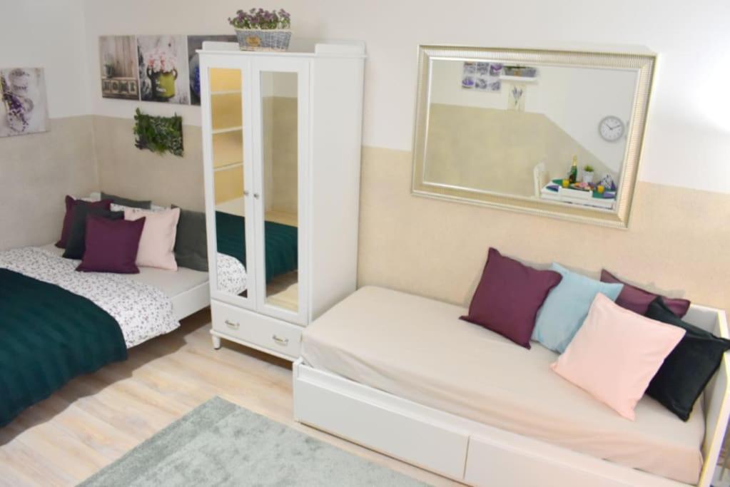 Apartment In Прага Экстерьер фото